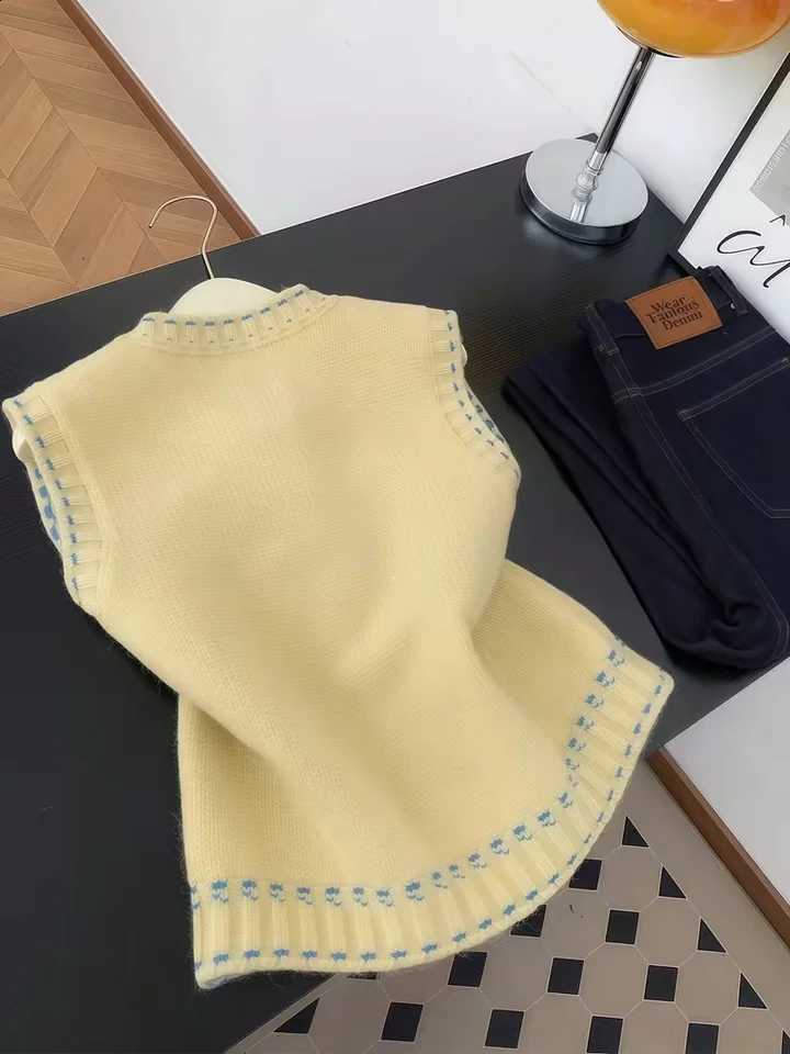 Loose Women's Casual Knitted Top Vest Sweater Single-Breasted Round-Neck Design Pullover Spring Summer and Autumn StyleW260916