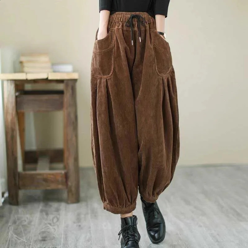 2025 Retro casual haren loose Oversized Corduroy Carrot Mom Nine Piece Velvet Lantern Pants Women 260916