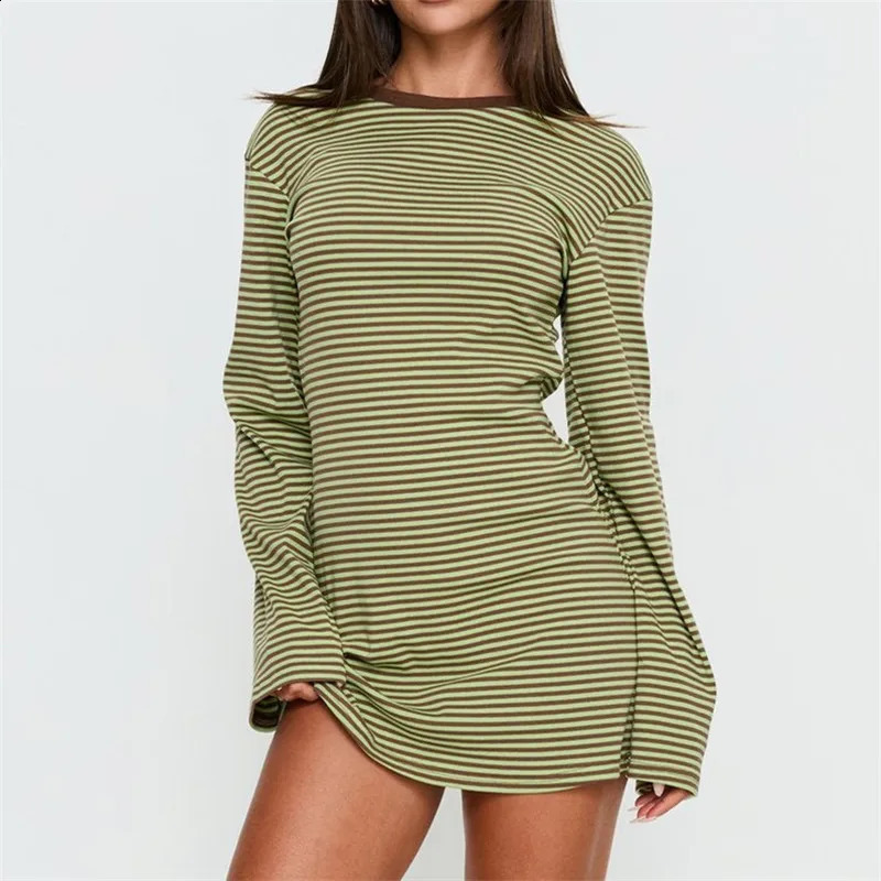 Y2K Striped T Shirt Dress Women Long Flare Sleeve Crew Neck Contrast Trim Ruched Side Curved Hem Casual Mini Streetwear Dress 260916