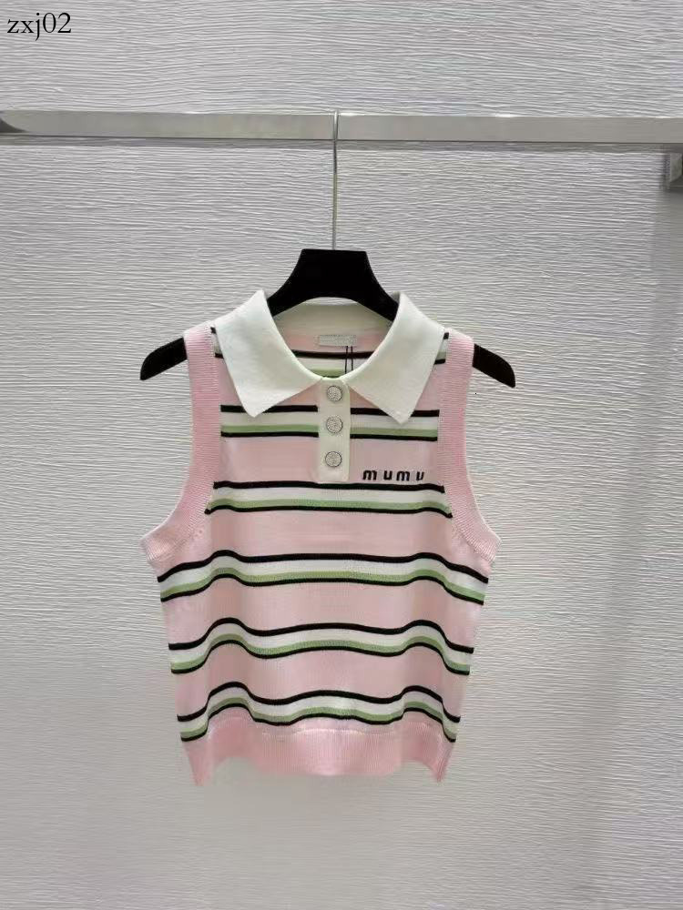 Cc T Shirt Women Designer Knitted Sweaters Tops High Elasticity Slim Fit Vest Sexy Sleeveless Vest Contrast Striped CC Embroidery French Classic Sty