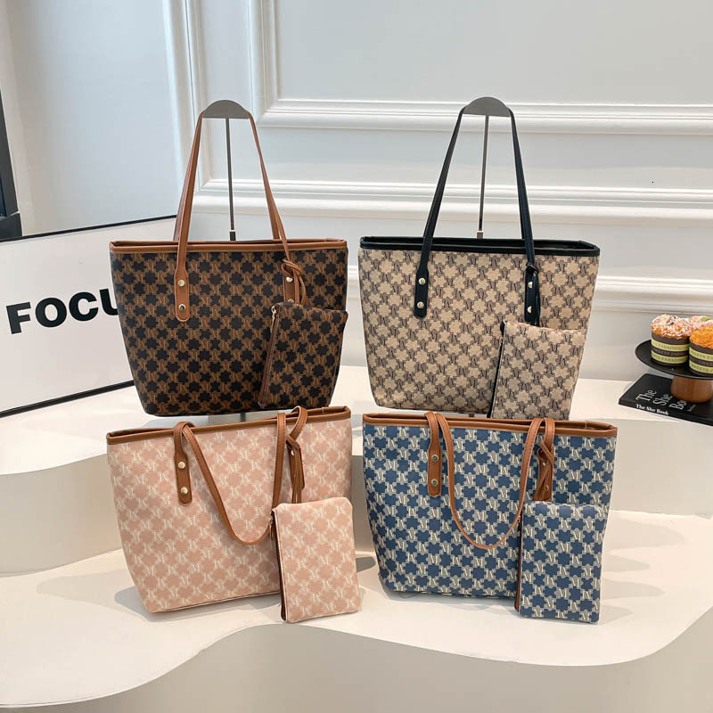 Printed Tote Bag, Popular Handbag For Women This Year, Features Large Capacity, 2026 New Design, Retro Style, Is Versatile, Casual, And Simple, Maki