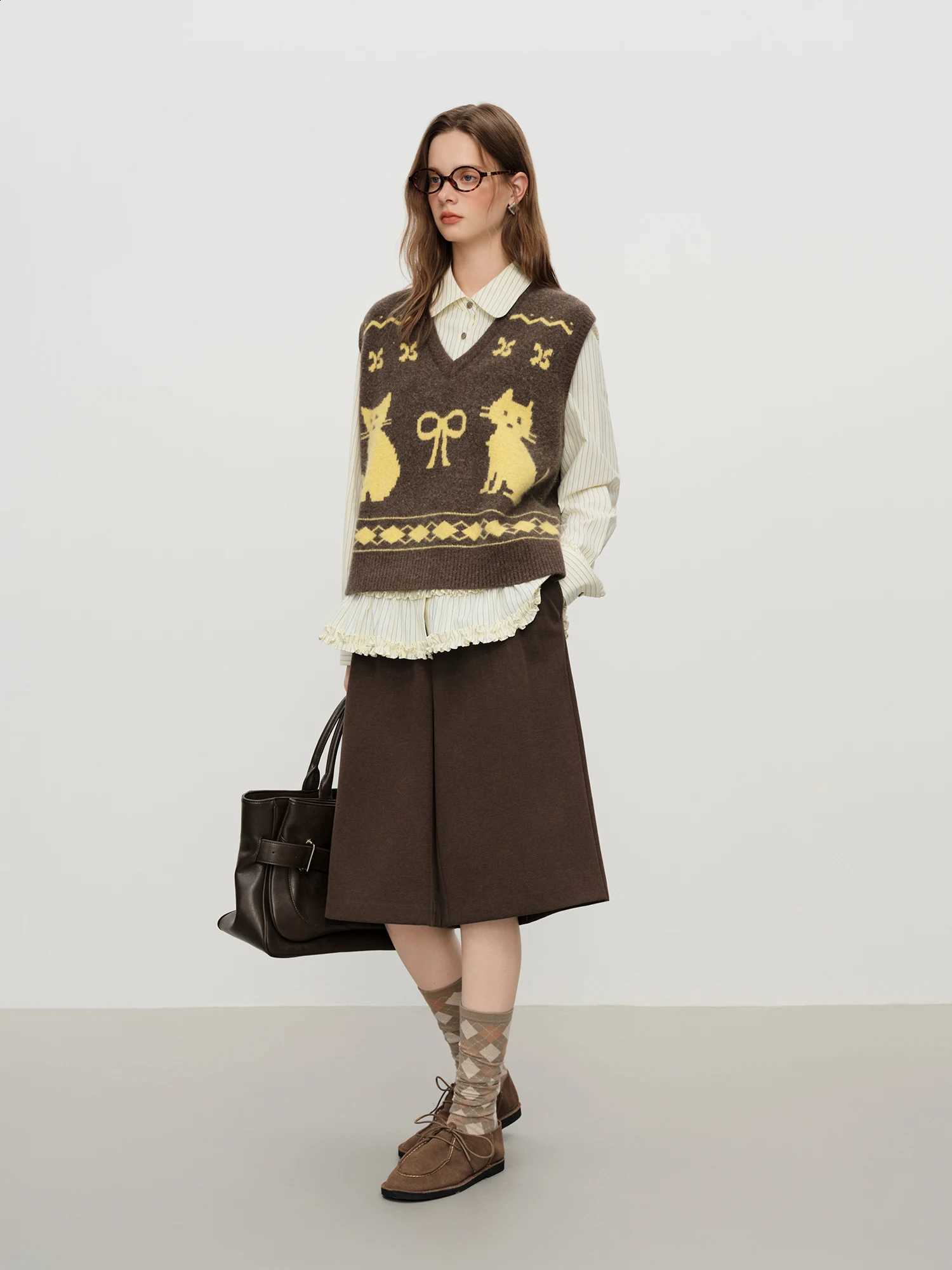 Retro Age-reducing Kitten Jacquard FSLE V-neck Knitted Vest for Women Winter 2025 New American Style VestW260915