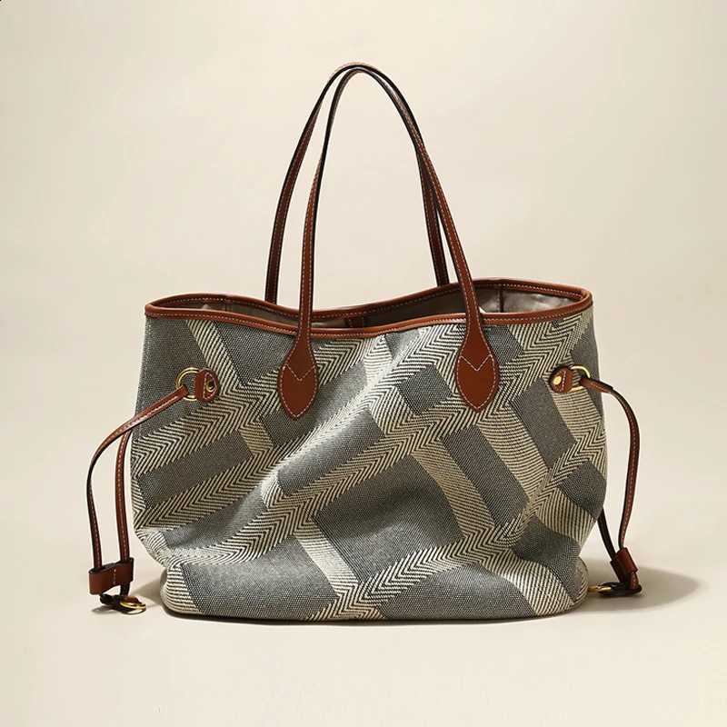 Designer Canvas Elegant Ladies Durable Beach Tote Bag 2026 Shopper Big Handbags and Purses For Fem Designer Wen's Shoder Bag J260916