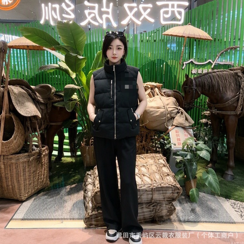 New style, top-quality metal logo scissors-patterned vest, unisex, warm and versatile down jacket