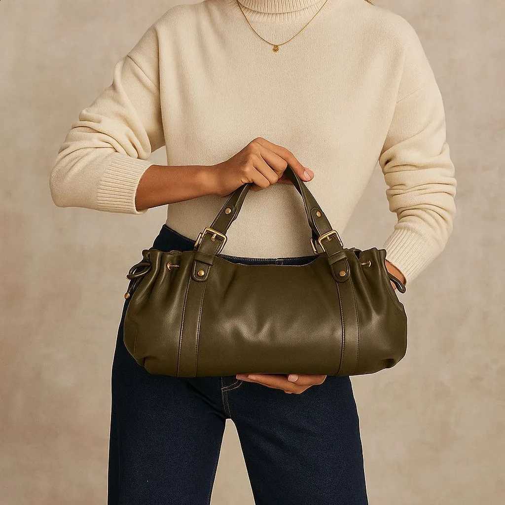 Designer Crossbody 2026 Simple Wen's Handbag Cmuter Shoder Bost Bag Stylish Versatile Work Bag Soft Polter Interior J260916