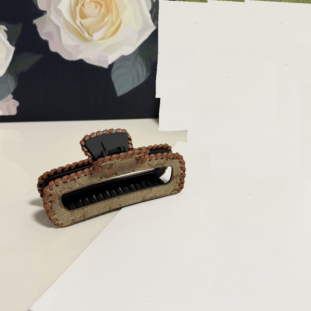 Luxury Designer Hair Clip Barrettes Women Girls Brand Letter Hair Claw Fashion Hair Jewelry headwear Hairpin Hairpins for Women Hair Accessories Gif