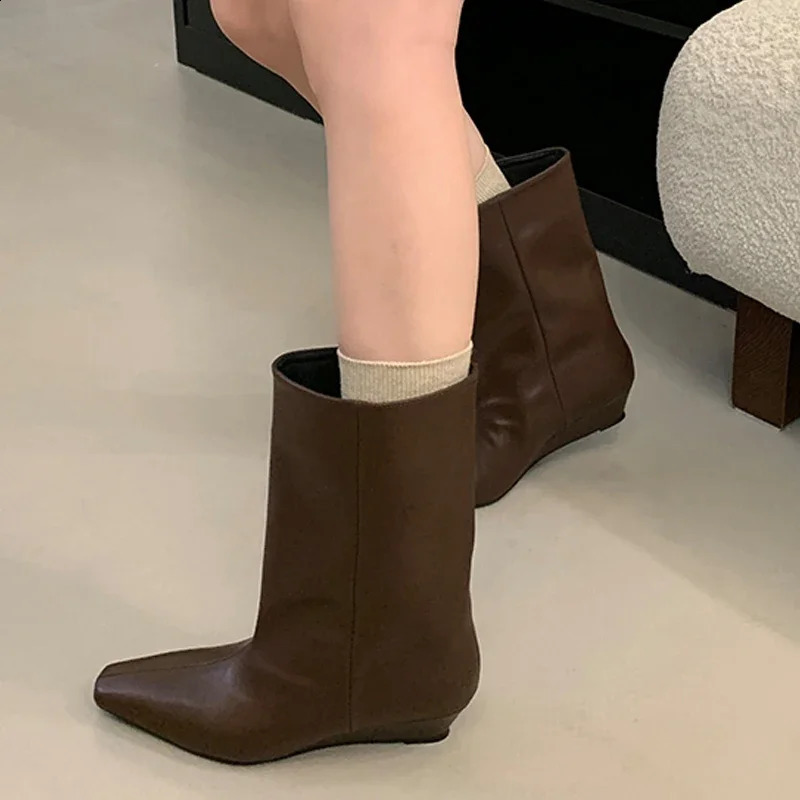 Eilyken 2026 Vintage Soft Leather Pointed Toe Women Ankle Boots Autumn Winter Wedges Heel Shoes Concise Ladies Modern Booties 260916