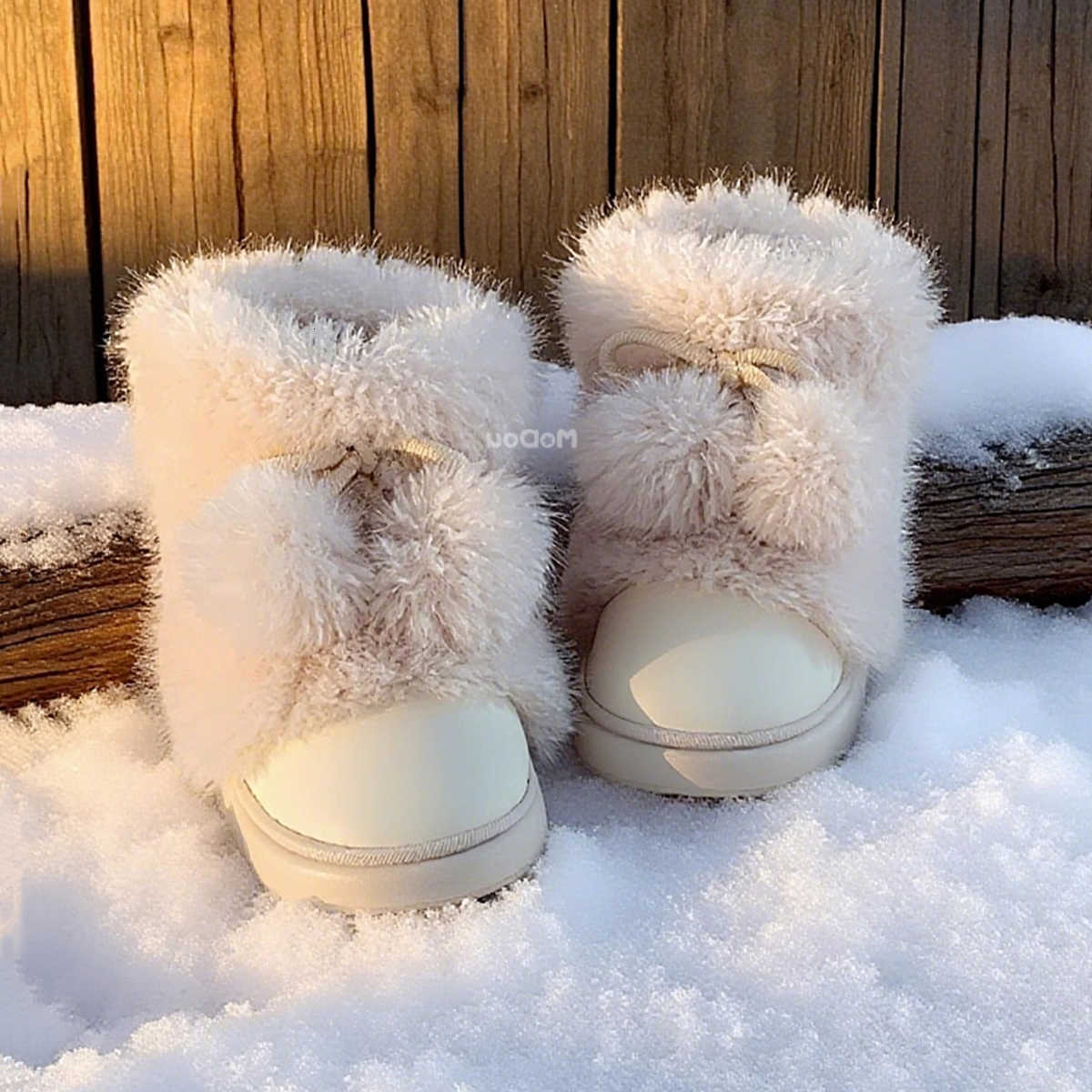 Boots Winter Snow New Warm 2025 Fur Design Women Short Boots Non-slip Light Comfortable Home Slippers High Top Shoe D260916