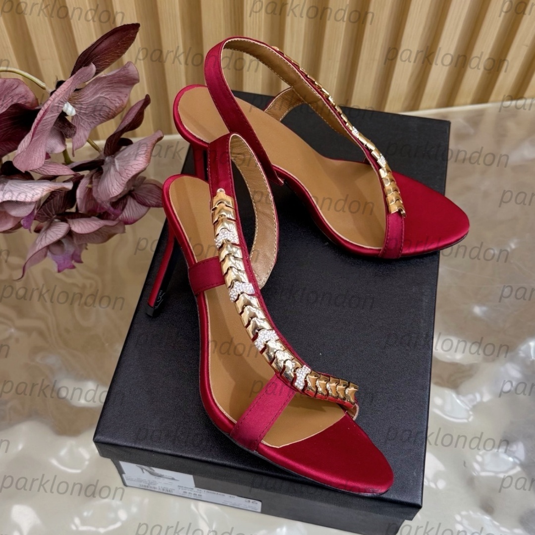 Sandales de créateur de mode pour femmes, chaîne en métal et soie, talons fins, diapositives à talons hauts d'environ 9cm de hauteur, 4 couleurs