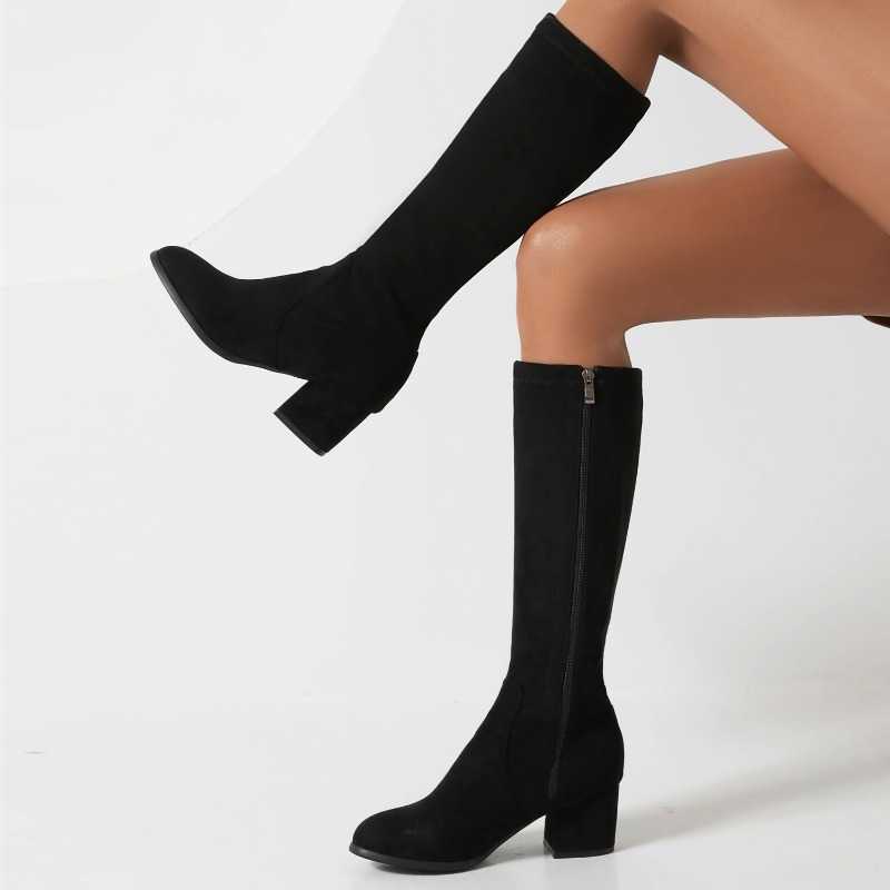Fitted Lady's Black Pointed-toe Elongated Side-zip Ankle Boots for Autumn and Winter D260916