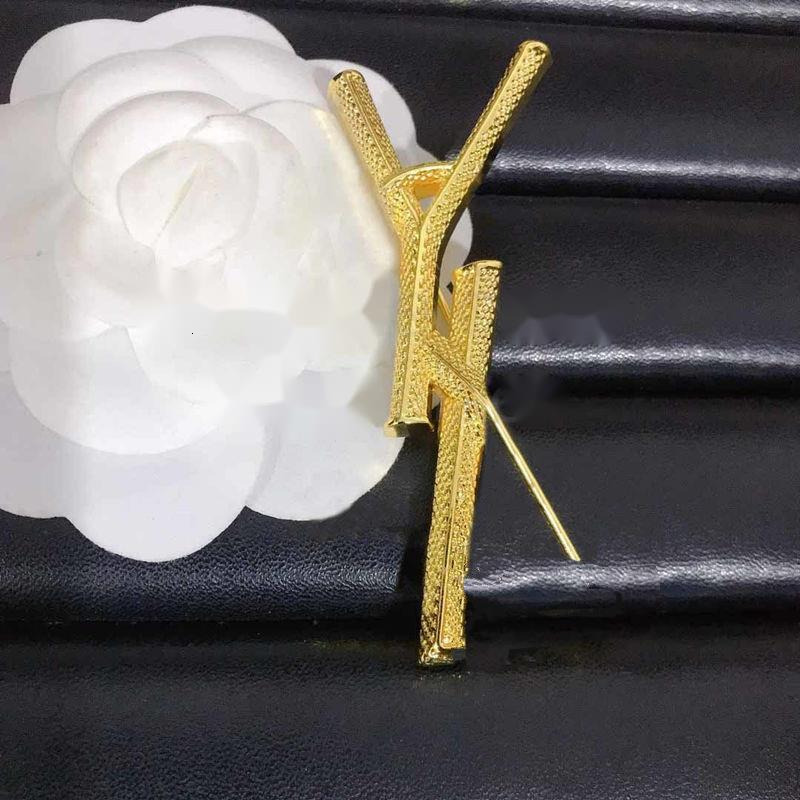 Brooches New Luxury Fashion Brooches Designer for Women Men Simple Classic Letters Gold Brooches Suit Pin Wedding Party Gift Top Quality Jewelry Acc
