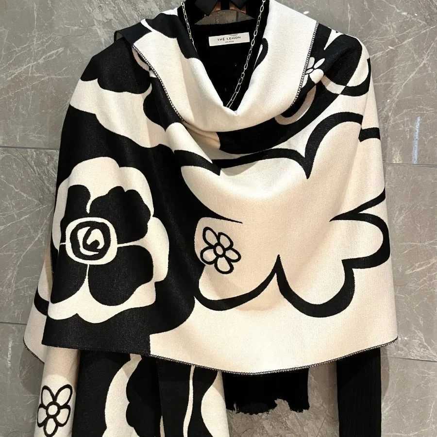 Elegant Women Flowers Soft rylic Cashmere Scarf Shawl Autumn Winter Neckerchief Spring Summer Travel Cape Long Q260916