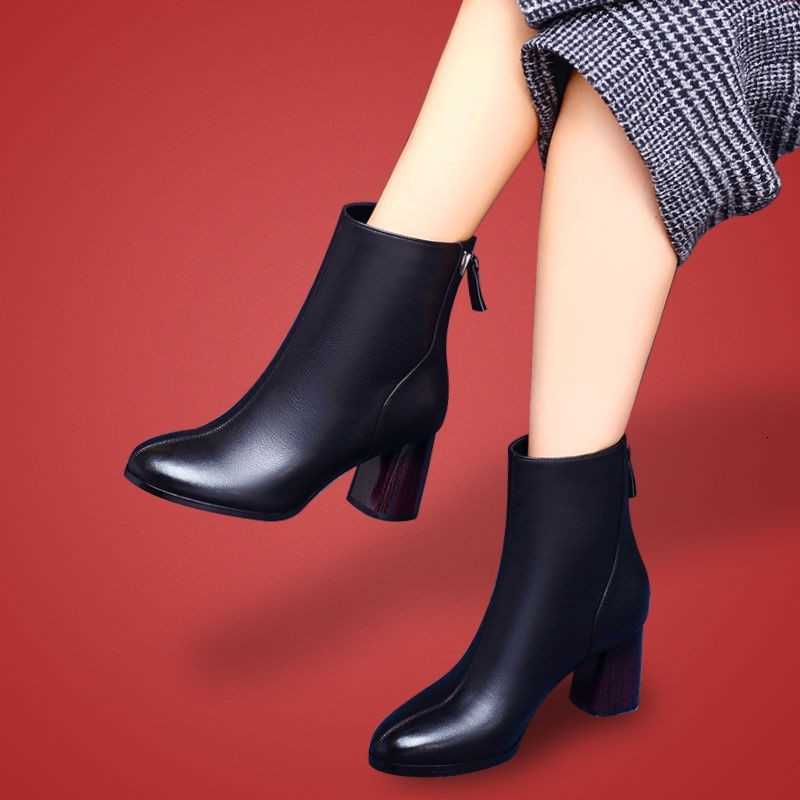 in for women Short boots the spring and autumn of 202 new black single fleece fashion boots D260916