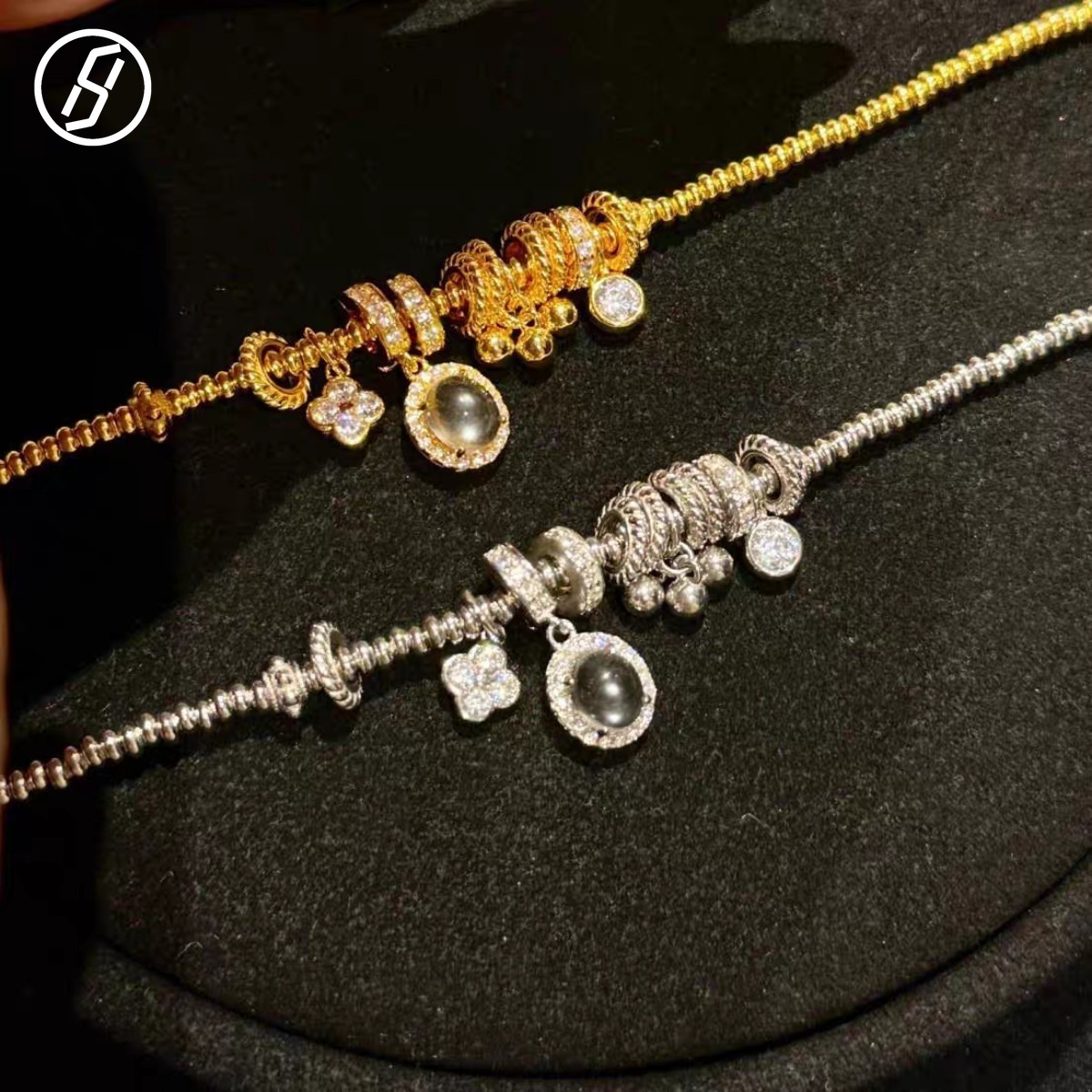 Neo-Chinese S925 Sterling Silver Coiled Dragon Runner Charm Bracelet 18K Gold Plated Translucent Jade Clover Dangle Good Fortune Bracelet for Women