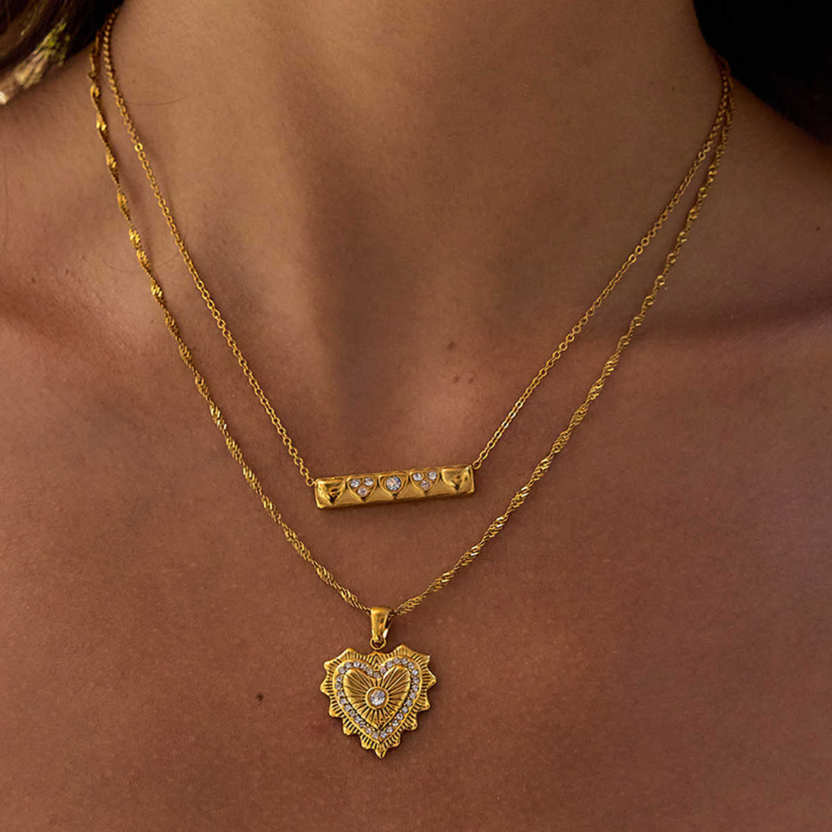 Classic Uworld Simple 18K Gold Color Stainless Steel Rhinestone Ribbed Love Pendant Necklace Stackable Square Necklace Women's JT260916