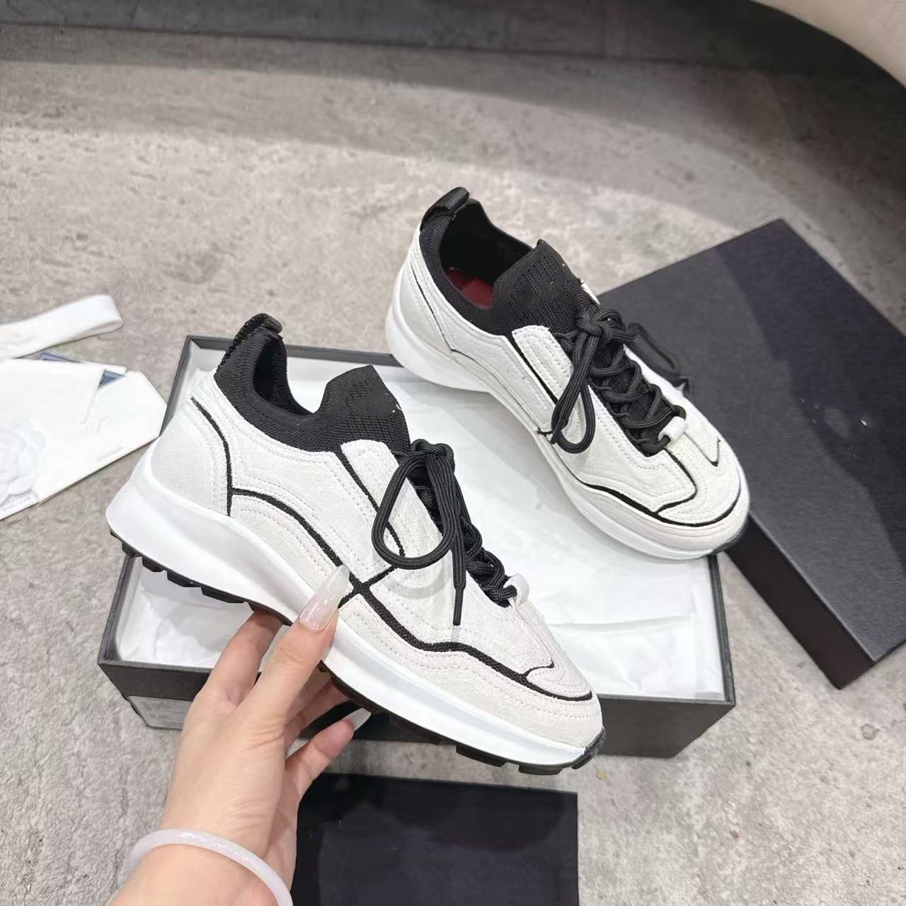 Spring Autumn Women Wine Red Suede Retro Running Sneakers Lace Up Low Top Contrast White Stitching Lightweight Non Slip Rubber Sole Comfortable Athl