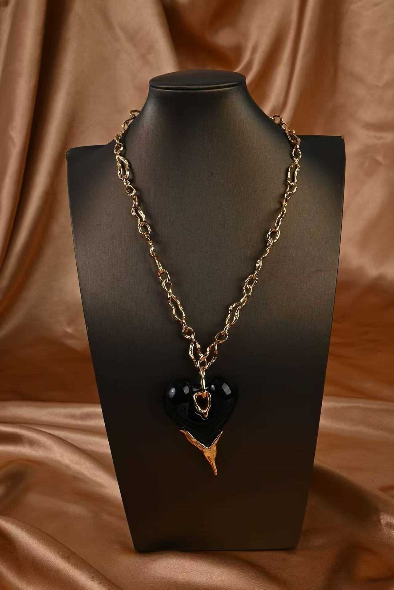 popular The latest and trendy designer original designs from Europe and America - exclusive and fashionable necklacesT260916