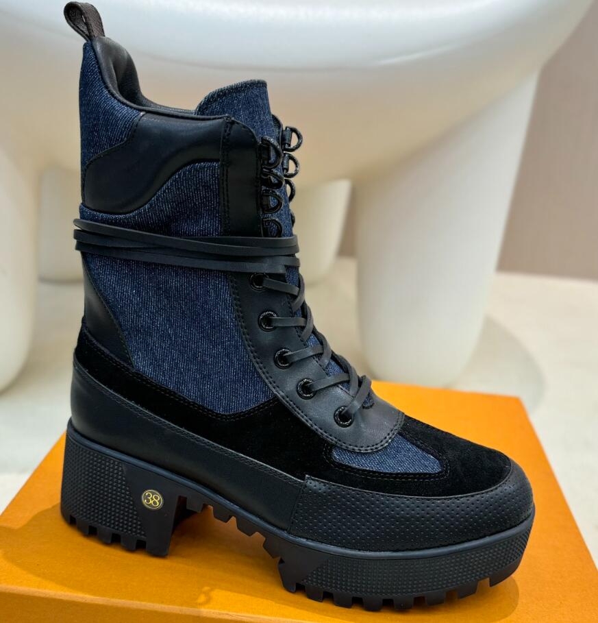 Elegant Design Designer Women Hike suede ankle boots heel Ankle Strap Retro and trendy thick soled shoes, boots with cowhide stitching