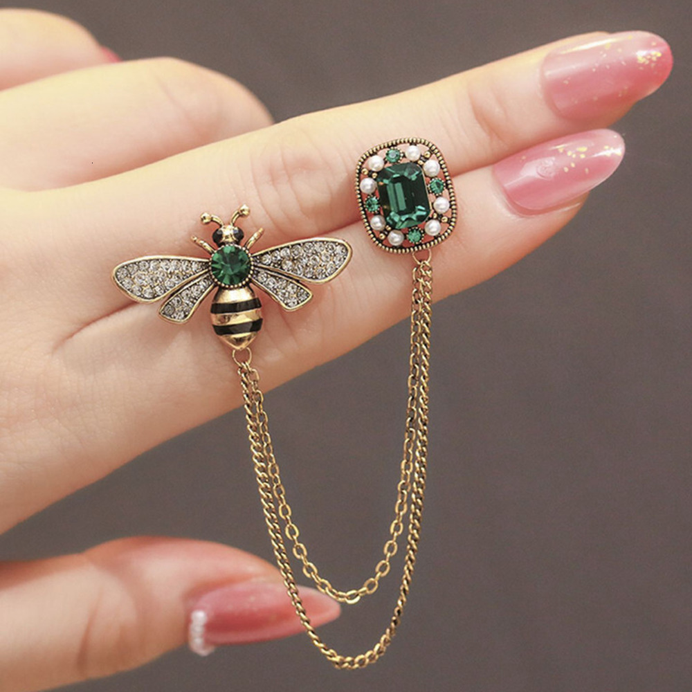 Brooches Luxury Brand Designer Jewelry Little Bee Tassel Brooch Vintage Personality Chain Emerald Gemstone Brooch Lapel Pin Suit Jacket Pin Accessor