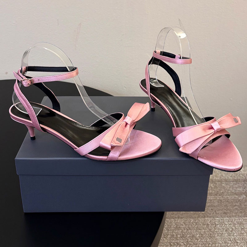 Designer Fashion Week pumps womens autumn new sandals high quality silk upper soft comfortable sheepskin lining sandals classic brand pointed open t