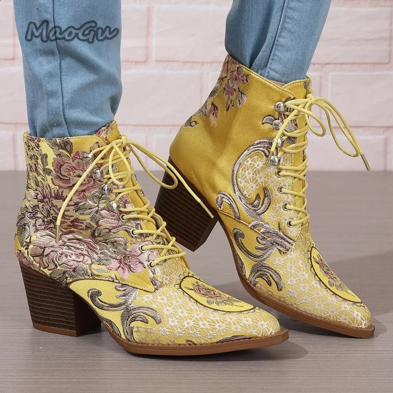 Autumn Winter Floral Embroidery Womens Short Boots Laceup Chunky High Heel Shoes for Women Western Style Bottines Botas Mujer 260916