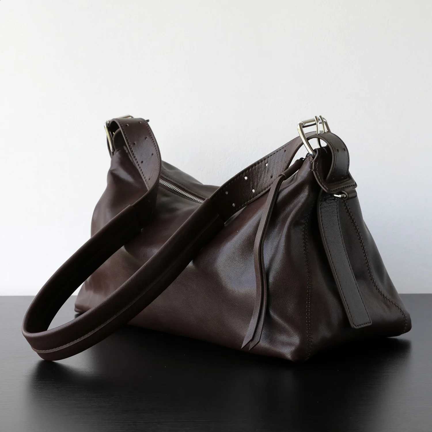 Designer Planted tan cowhide New armpit bag wen's soft genuine leather hobo casual lazy cmuting adjustable shoder crossbody bag J260916