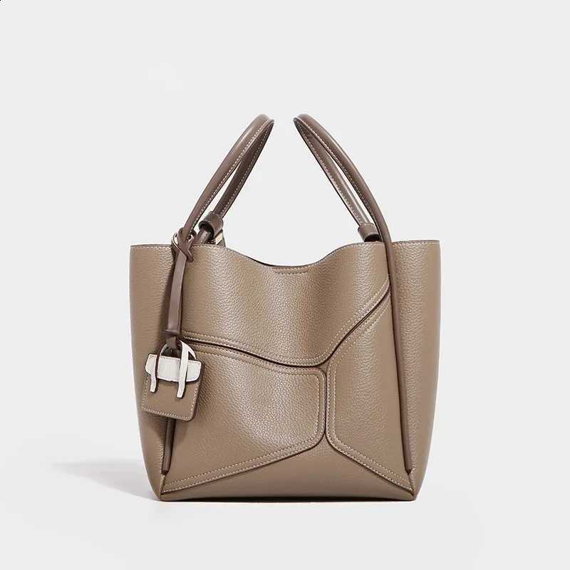 Designer Winter Tote Bag Autumn Fi Texture Versatile Cmute Large Capacity Wen Underarm Purse Trendy New Hot J260916