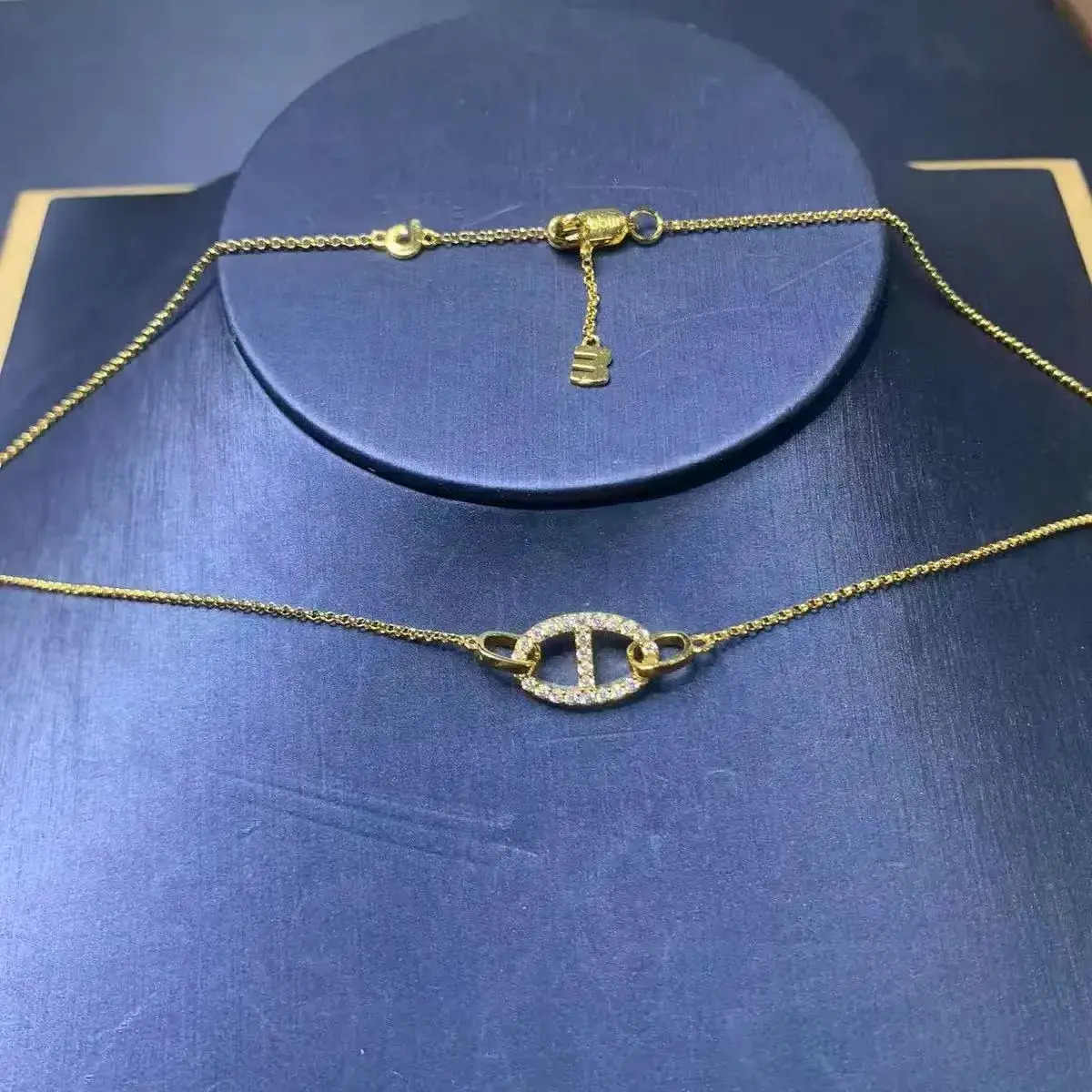 Dainty Adjustable Pendant Necklace New Pig Nose K Gold Letter Designer Jewelry Luxury Accessories With Diamond Sisters open photo locket pendant Gif