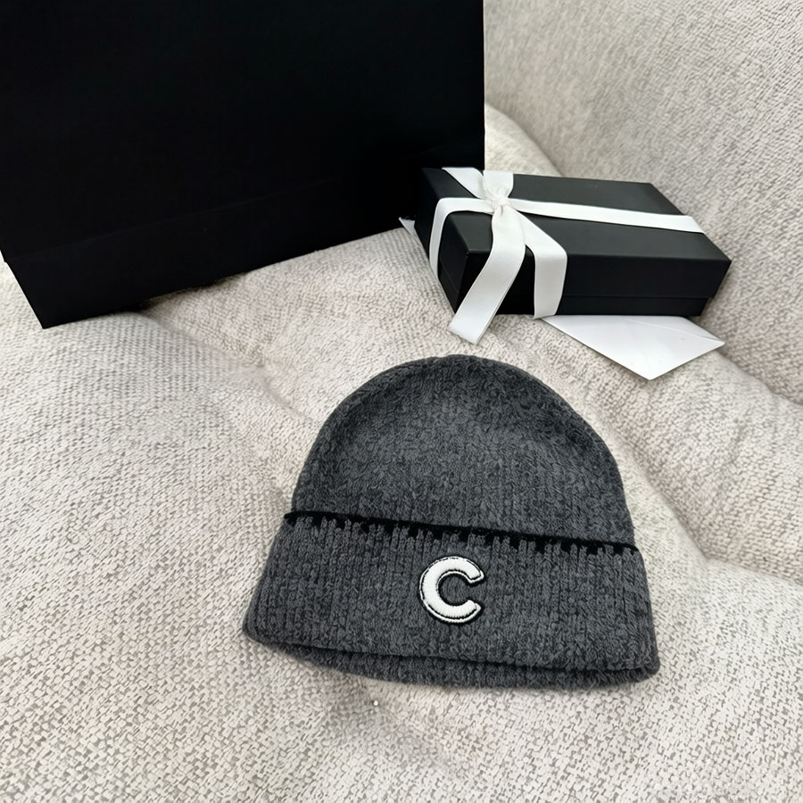 Bonnets de créateurs Femmes Lettre Modèle Tricot Cap Hommes Bonnet Tricot Chapeau Casquettes Dôme Cap Protéger Les Oreilles Coupe-Vent Garder Au