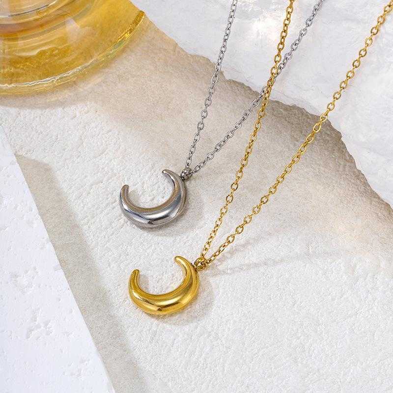 Trendy Tiny New Crescent Moon Pendant Stainless Steel Necklaces Elegant Women Accessories Charm Jewelry For Birthday Party GiftT260916