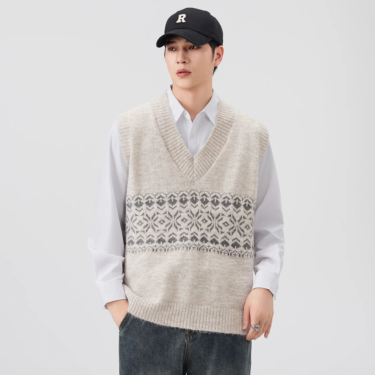 Men Women Vintage Jacquard Fashion V-neck Pullover Sweater Vest Male Streetwear Fashion Loose Casual Knitwear Waistcoat Vest 260916