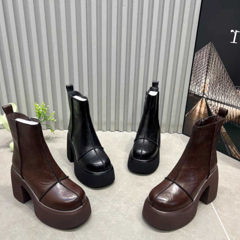 Bottom Women's Short Boots Thick Round Head Winter New Style Heightening Lightweight Shoes Small Short Boots for Short People D260916