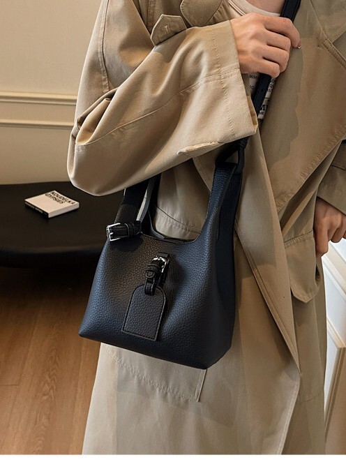 TB BHULAMTE Retro Texture Handbag For Women 2024 Autumn Winter New Fashion Simple Bucket Versatile Crossbody Bag