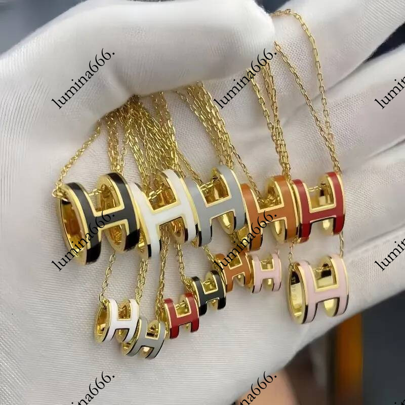 mini H Gold Necklaces Simple Letter Pendant luxury Designer for women Titanium Steel High Polished Luxury Love necklace small Colorful chain Jewelry