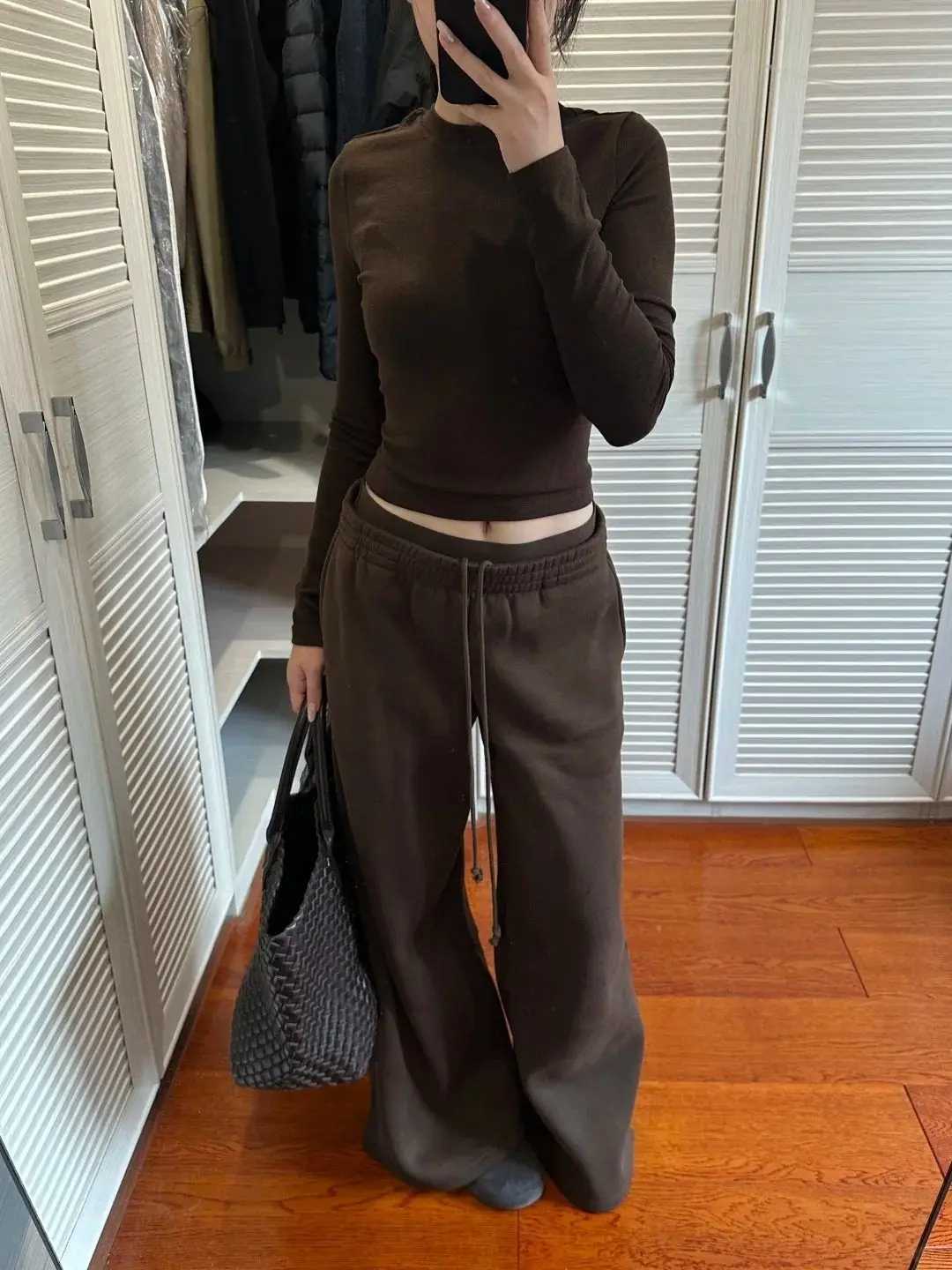 American Retro Hooded Sweatshirt Pants T-shirt Three-piece Set for Women Autumn Winter 2026 Y2k Hot Girl Maillard Brown Clothes R260915