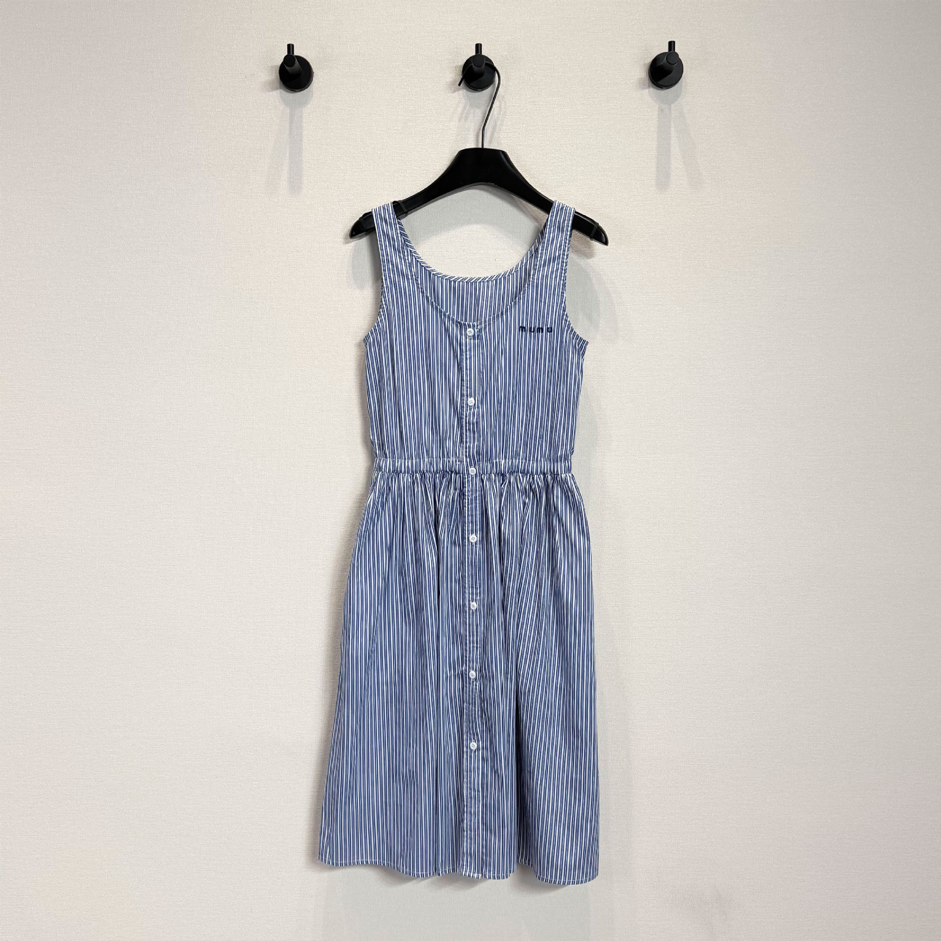 Designer Women's Clothing, Summer Collection: New Pure Cotton Midi Dress, Sleeveless, Sweet And Fresh Style e010
