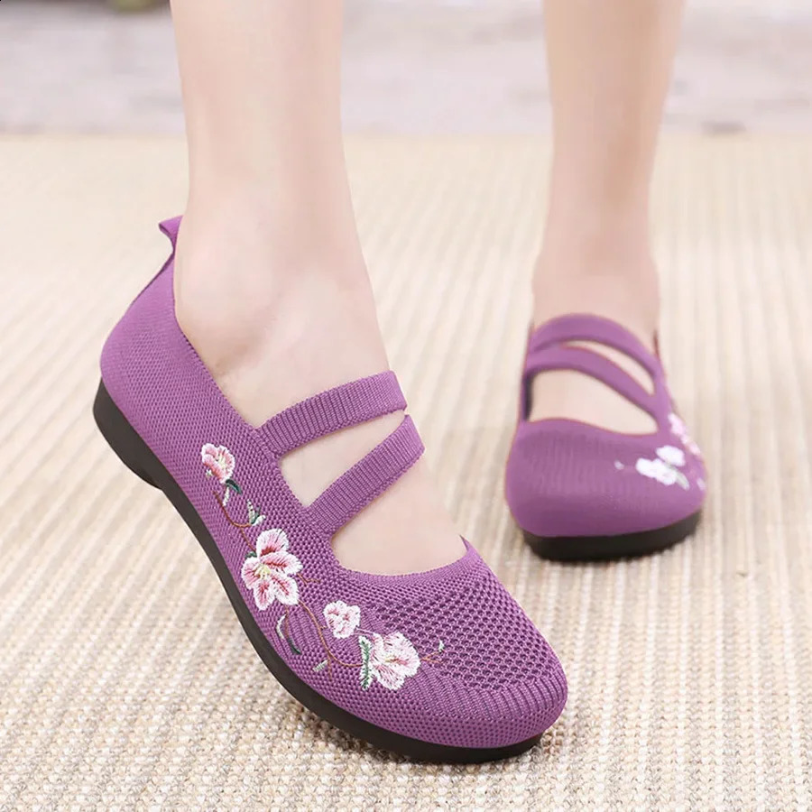 Women's Slipon Flat Embroidered Shoes Soft Sole Elastic Mom Lightweight Comfortable And Effortless Slips On 2025 260916