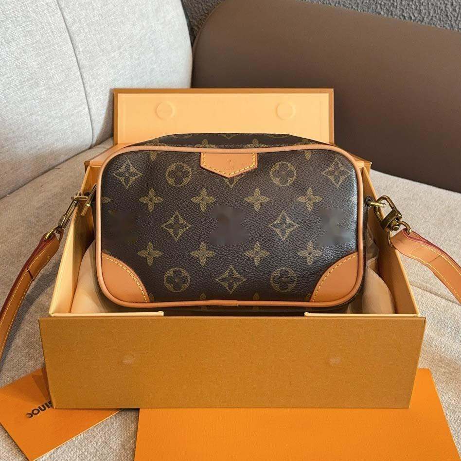 Designer bag luxury 1uis vuitt0nbags bag Shoulder Bag with Letter Print for Men and Women Camera Bag High-Quality Crossbody Bag Nano Makeup Bag Orga