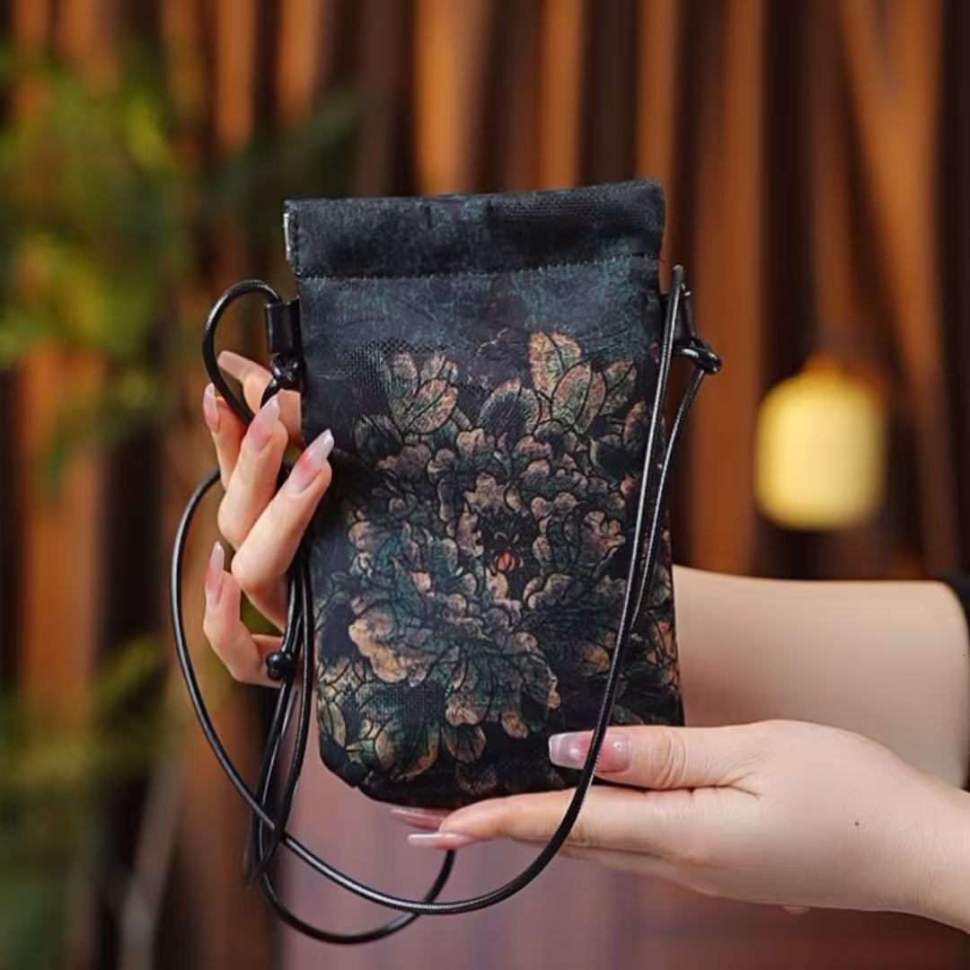 New Women's Fashionable Phone High-End Crossbody Vintage Storage Ladies Chinese Style Casual Bag Wholesale Designer Bag