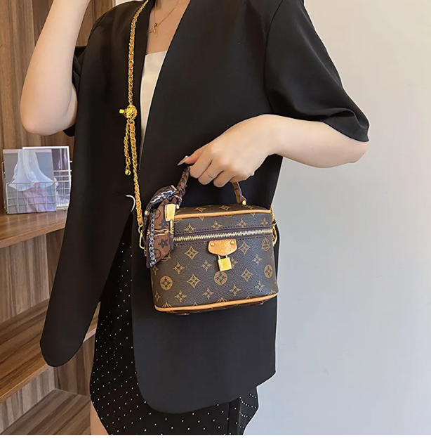 Designer Bag 2025 New Vintage Soft Leather bucket Bag Elegant Women's Unique Shoulder Crossbody Bag Free Shipping