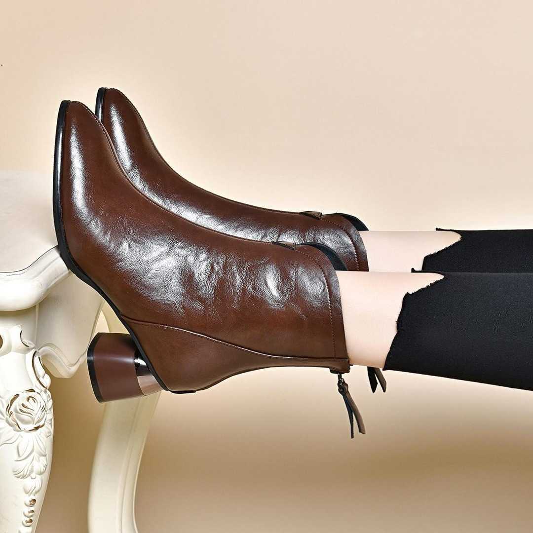 Shoes Leather Women's 2025 Cotton New Short Boots with Thick Heels and Velvet High Heels for Autumn and Winter D260916