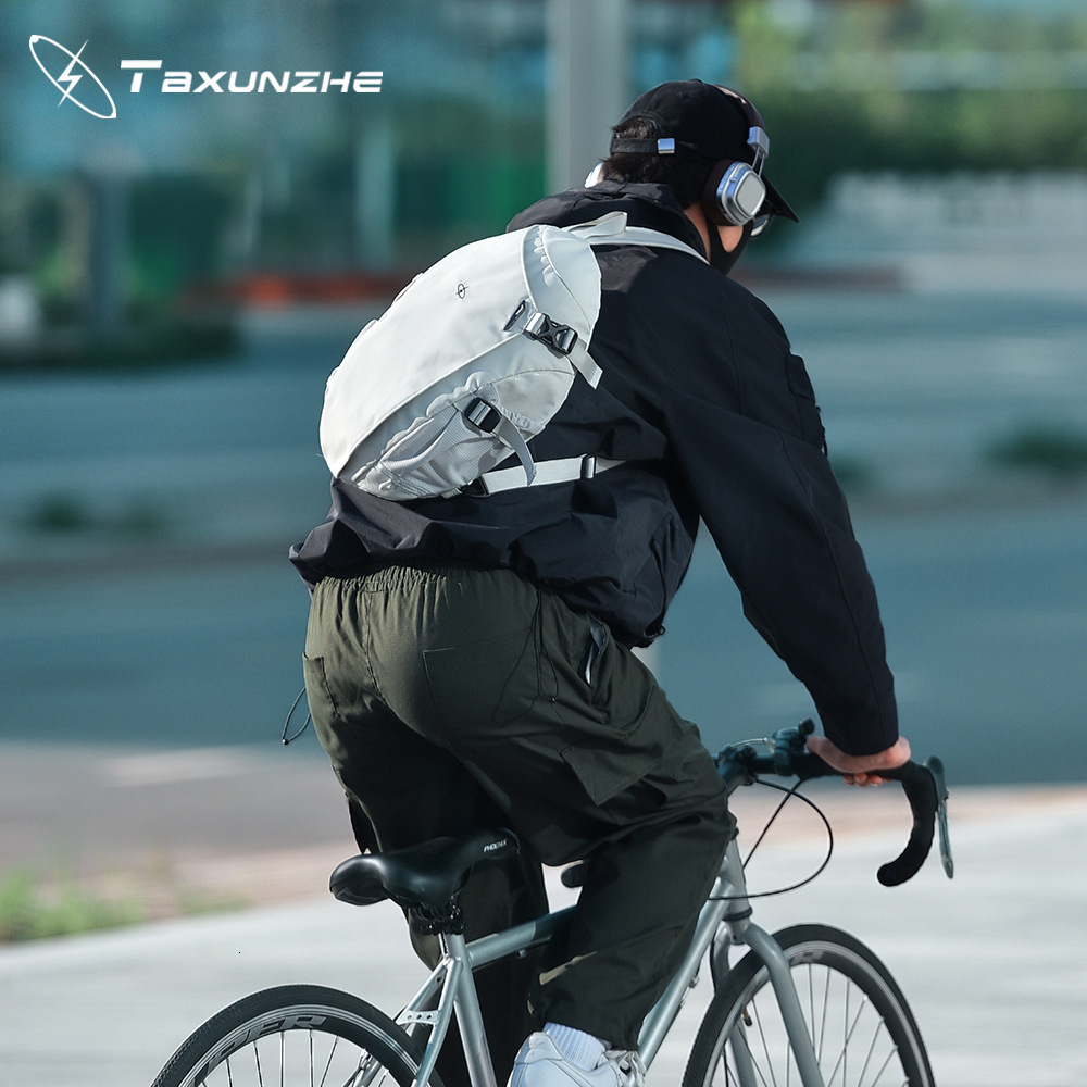 Fashionable Multifunctional Crossbody Men Lightweight Trendy Chest Bag Men's Outdoor Cycling Motorcycle Bow Arrow Bag High-Quality Designer