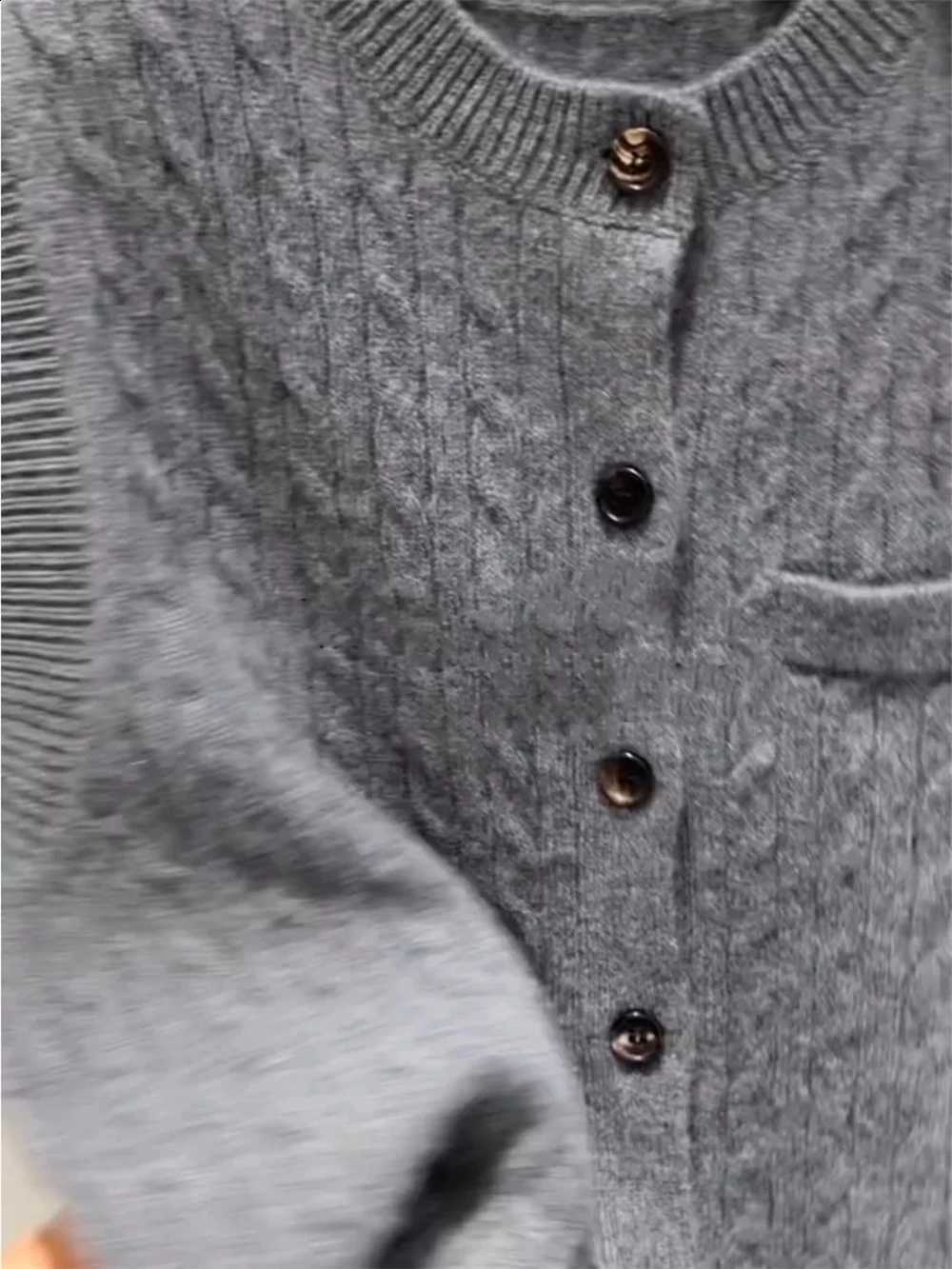knitted Autumn twist grey cardigan vest women's pure cashmere sweater in autumn and winter wear sweater vest.W260915