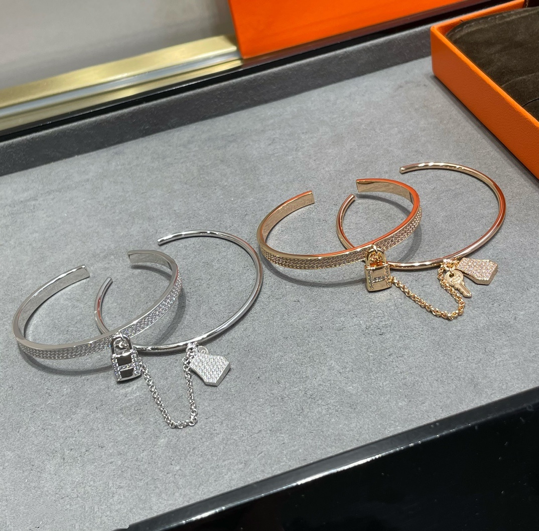 top Bracelets women's Designer bracelets for woman Luxury bracelet Bangle jewelry diamond-studded full-diamond tower pyramid bracelet - Lotus w
