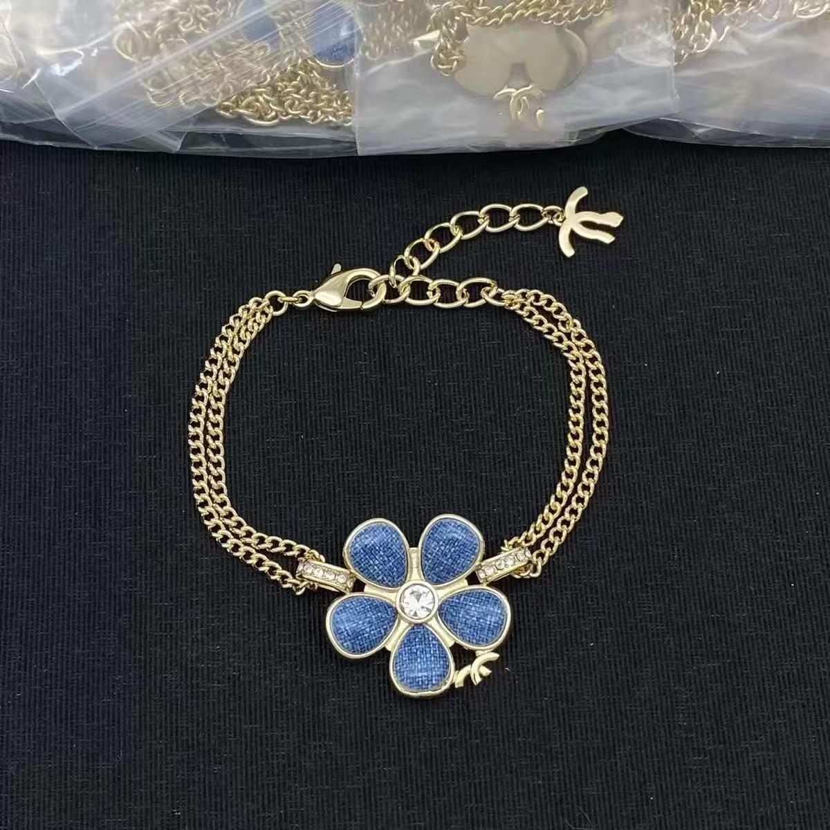 Designer Jewelry Channel Bracelet denim blue full diamond flower for women luxurious and versatile camellia Bracelet