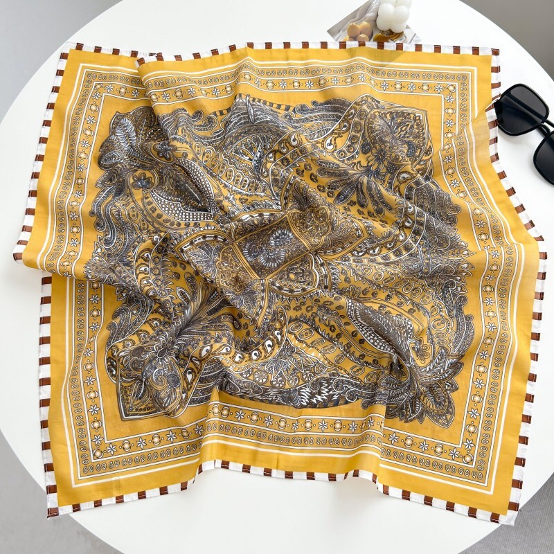 New Literary Retro Mulberry Square Light and Breathable Cotton Small Scarf, Versatile Silk Scarf 26L0916