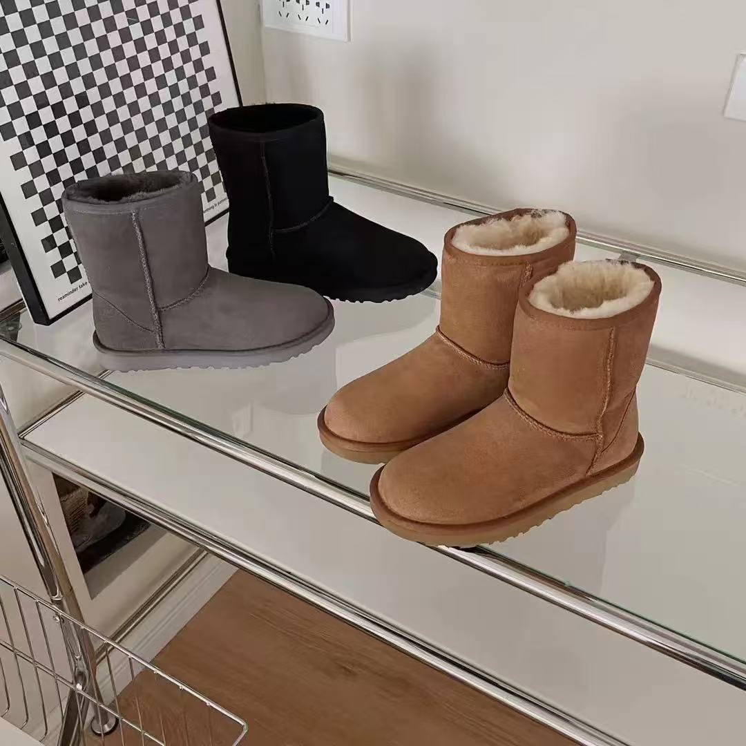 Classic men Women middle snow boots Us 5825 half boots cozy Sheepskin Girl Winter Warm Boots good Christmas Gift