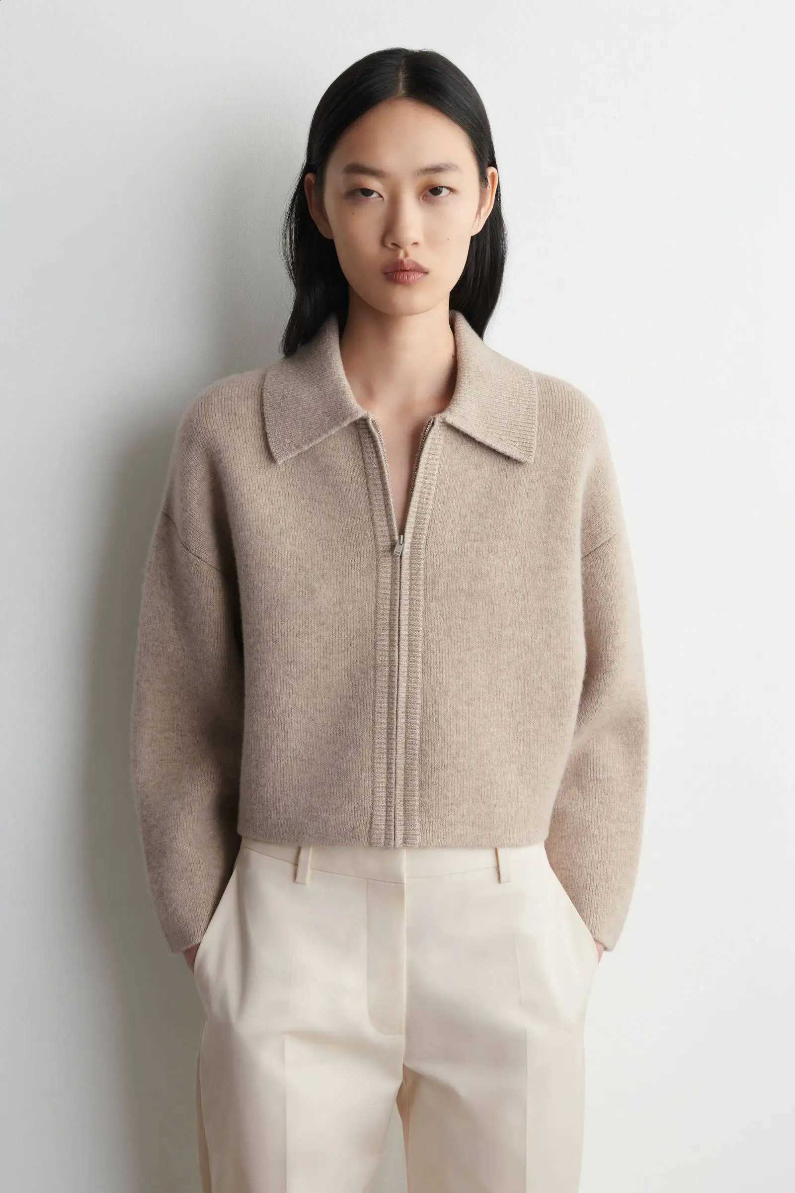 XIMIAN APPAREL 2026 YAZHIMEI cos spring new style of women's casual Standard style short lapel beige zipper jacket X260916