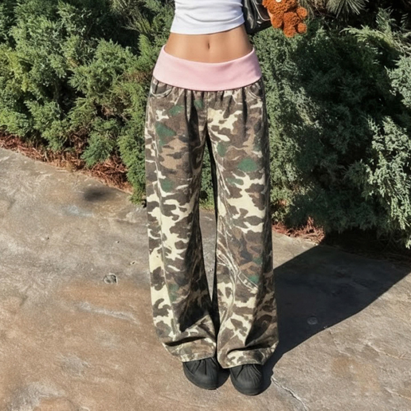 American retro casual camouflage waistband color-blocked long for women, street style fashion, sweet and spicy, loose, floor-length straight pants 4