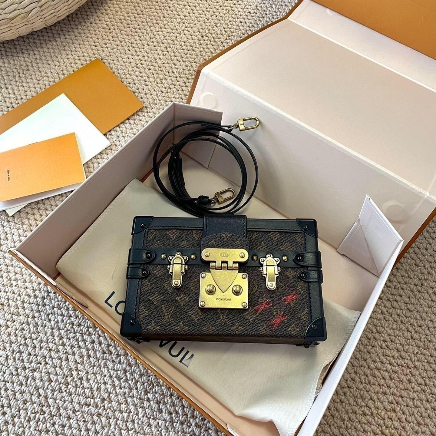 Top 10A Designer Bag 2026 Trends ETITE MALLE Womens Mini Bag Handbag Gold Buckle Chain Flap Shoulder Crossbody Bag Luggage bag Makeup bag Single sho